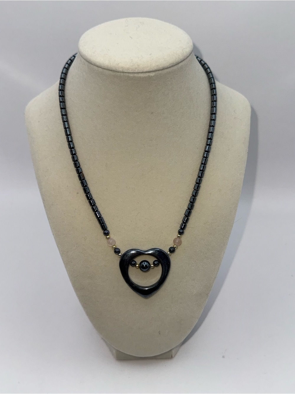 Black Heart Pendant Beaded Necklace - Women's Hematite-Inspired Jewelry